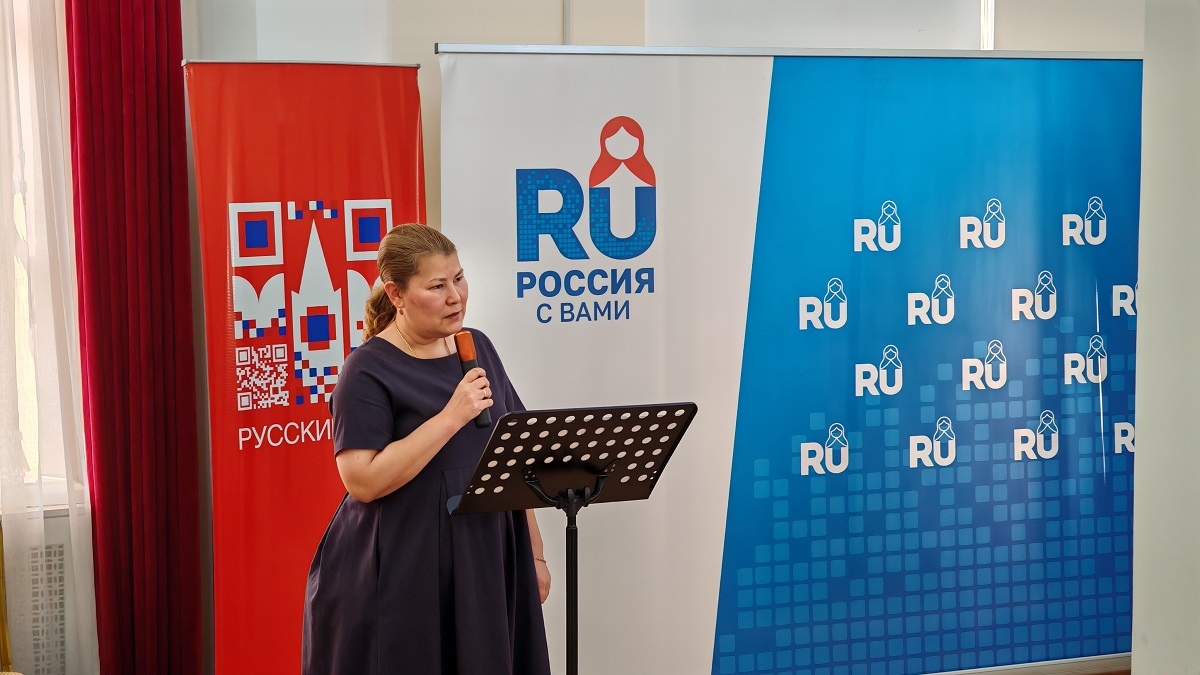 vselennaya-sergeya-prokofeva-v-ashhabade (1).jpg