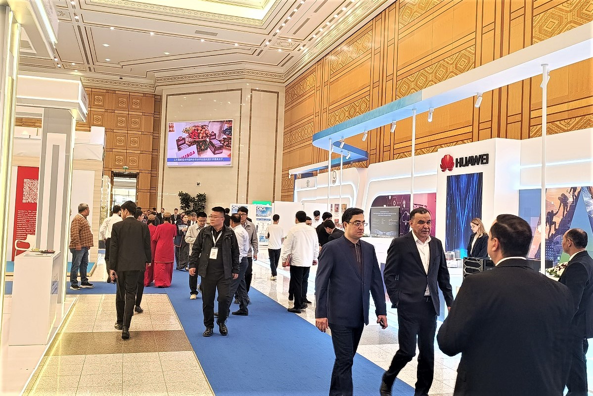 ministers-comms-turkmenistan-china-forum (3).jpg