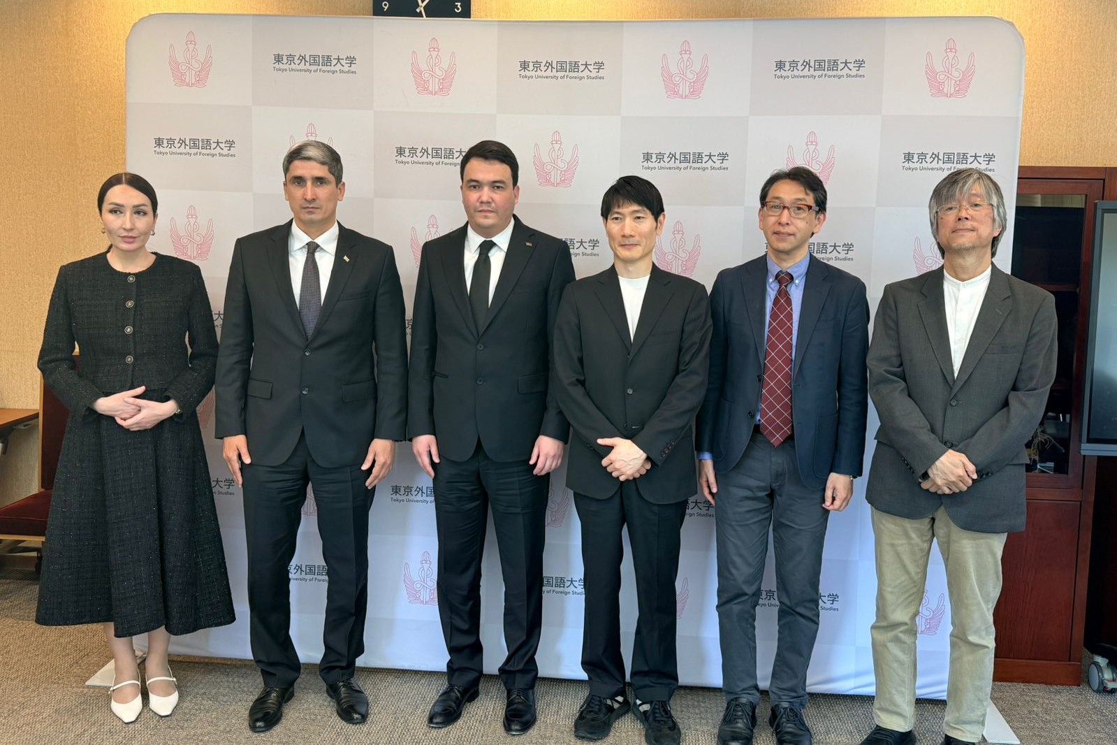 turkmen-students-course-tokyo.jpg