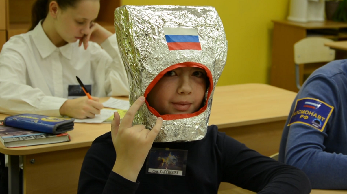Космический выпуск, стоп-кадр.png