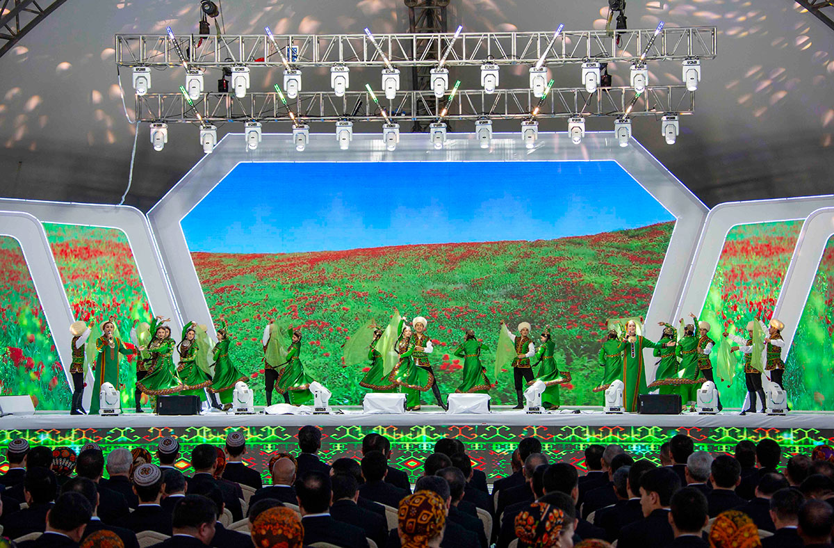 celebrates-constitution-national-flag-day-ashgabat (6).jpg