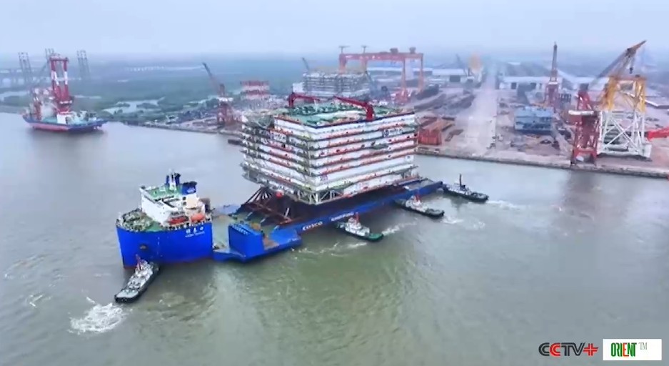Китай спустил на воду крупнейшее в мире «сердце» морской ветроэнергетики. 25 000 тонн, ±500 киловольт и 2000 мегаватт — новая эра передачи энергии