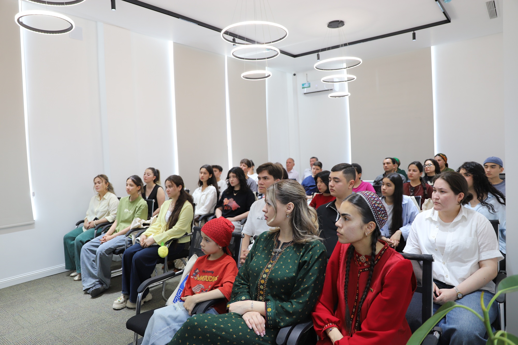 undp-yash-tebigatchi-caspian-sea-plastic-waste-education-2026 (2).JPG