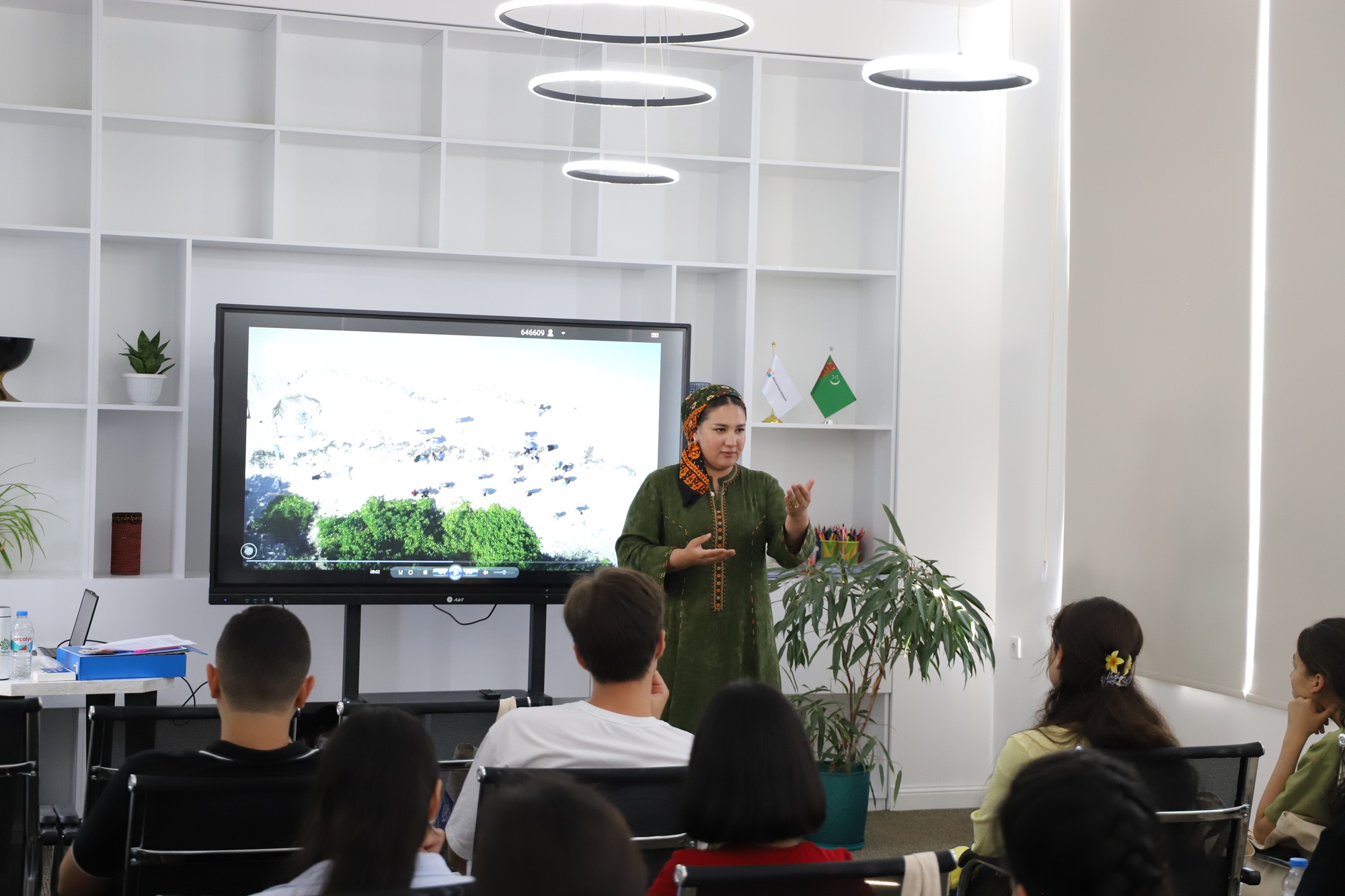 undp-yash-tebigatchi-caspian-sea-plastic-waste-education-2026 (6).JPG