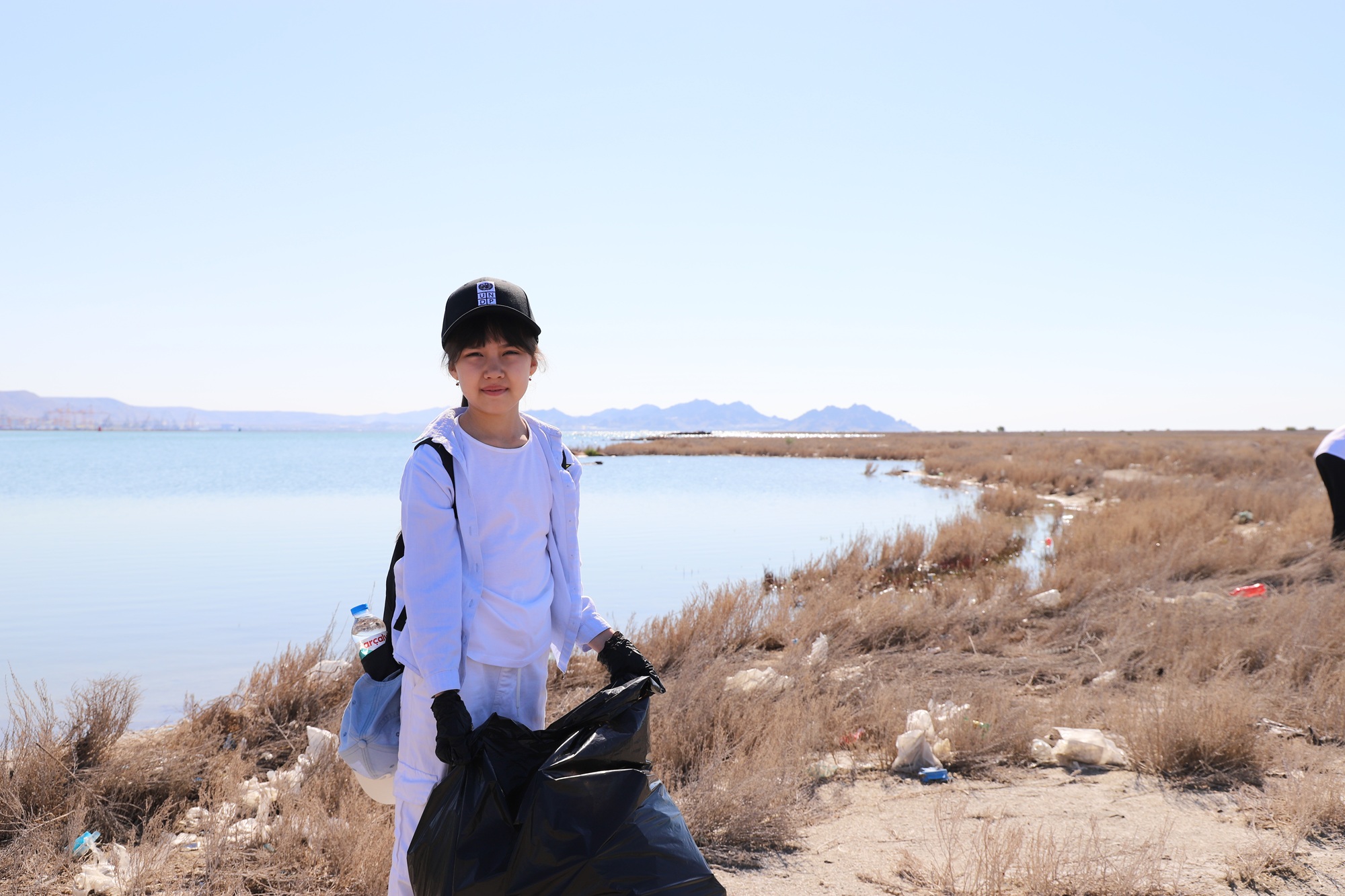 turkmenbashi-caspian-sea-eco-cleanup-action-2026 (6).JPG