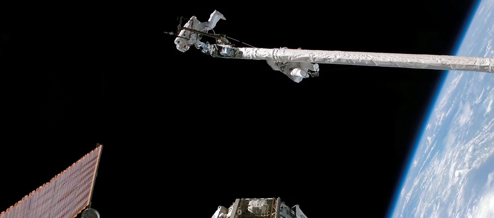 lost-items-space-astronauts (3).jpg