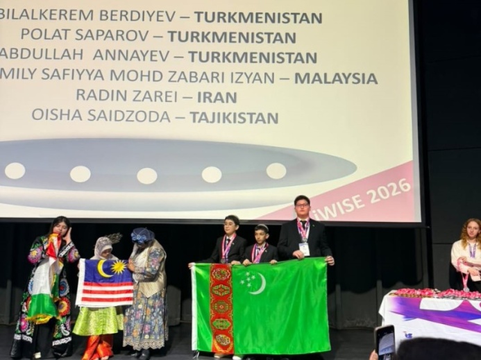  Юные робототехники вернулись из Дубая с 12 медалями