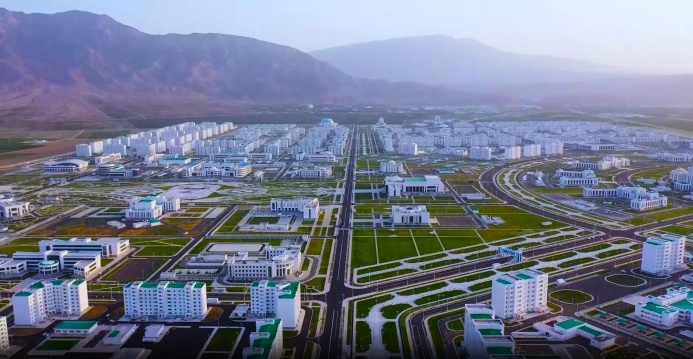  Гурбангулы Бердымухамедов проинспектировал развитие второй очереди города Аркадаг