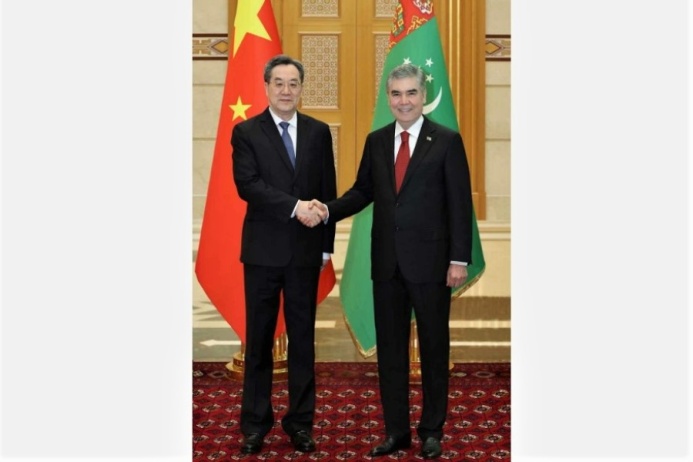  Meeting of the National Leader of the Turkmen People with the Vice Premier of the State Council of the PRC