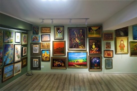 Сто сорок мгновений красоты в новой арт-локации Ашхабада на улице Ага Бердыева