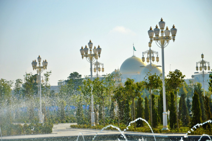  Президент Туркменистана обсудил с лидерами Центральной Азии и Ирана развитие братских связей