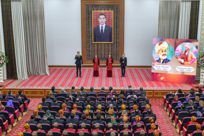  Наследие мудрецов — мост дружбы: литературный вечер в Туркменском национальном институте мировых языков