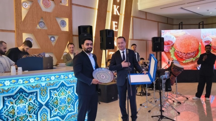  Гастрономическая дипломатия: презентация узбекских блюд состоялась в парке «Ташкент» в Ашхабаде