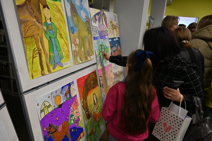  В Киеве отпраздновали День туркменского скакуна большой творческой акцией