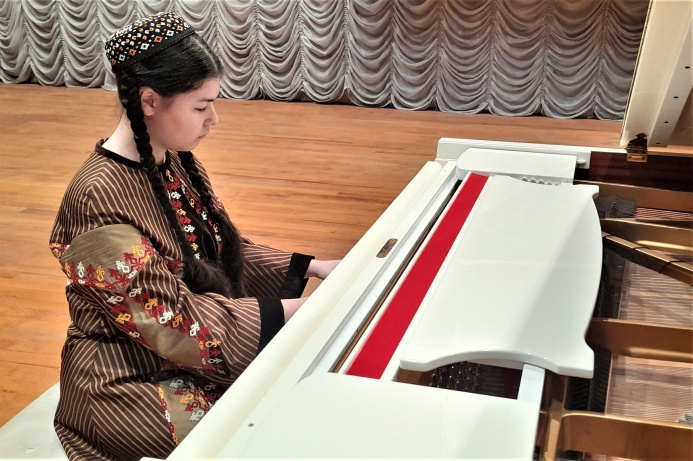  Взлетная полоса. Как прошел конкурс выпускников музыкальных школ Туркменистана