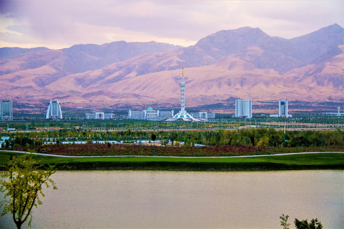  Глава Халк Маслахаты встретился с президентом «Nicklaus Companies»