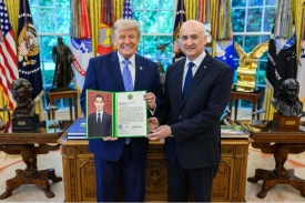 Посол Туркменистана вручил верительные грамоты Президенту США Дональду Трампу