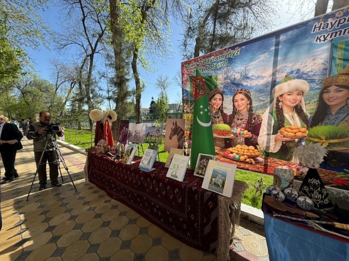  Turkmenistan's Cultural Heritage is Presented at the Tajik State Institute of Culture and Arts