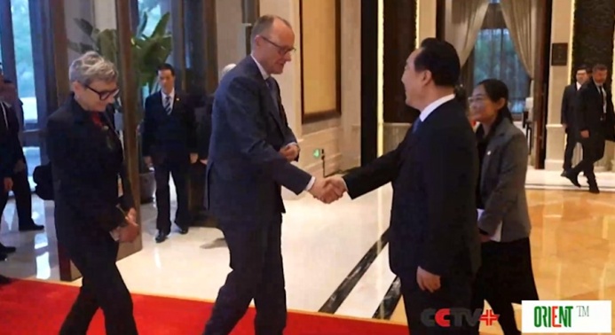  Канцлер Германии завершил визит в КНР посещением технологических компаний в Ханчжоу