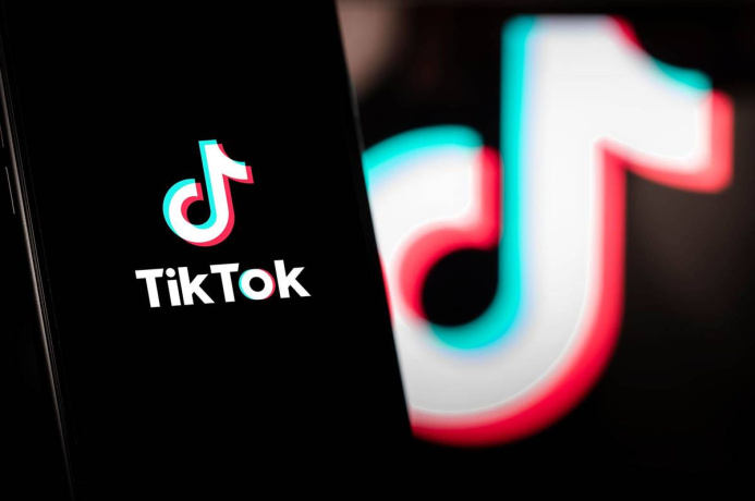  TikTok возобновляет свою работу в США