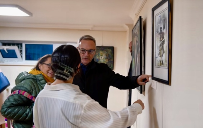  Во Французском институте открылась выставка туркменской абстракции AT33T