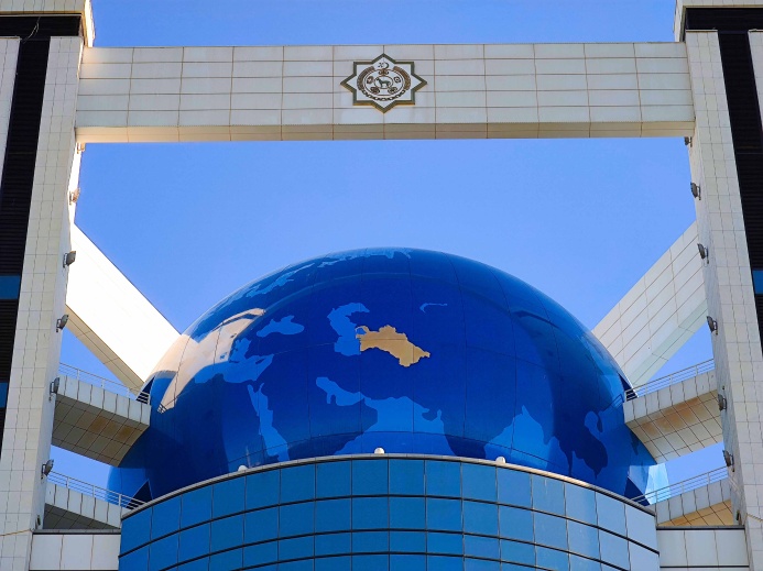  Президент Туркменистана сменил глав миссий в США и при ООН