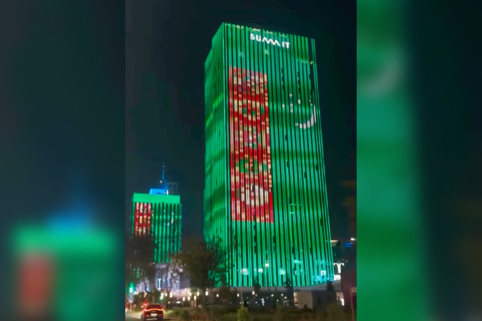  Ташкент подсвечен в цвета флага Туркменистана