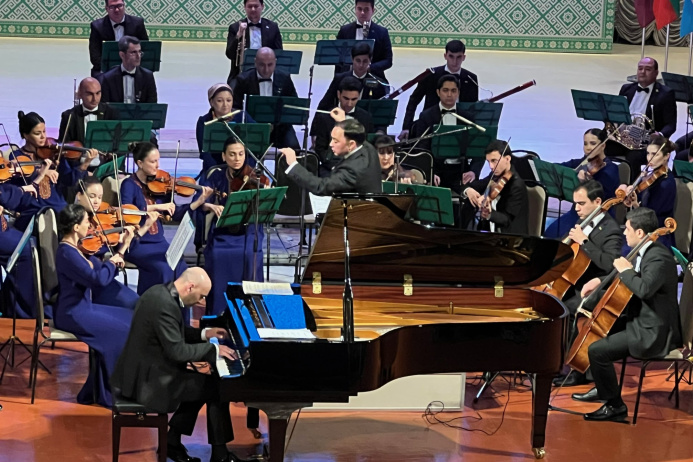  Переживая Шопена с Войцехом Валечеком в Ашхабаде – когда даже тишина звучит