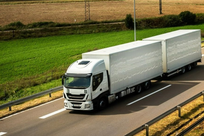  Таджикистан направит грузовые потоки в Европу через Туркменистан