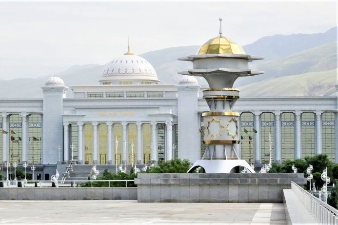  Гурбангулы Бердымухамедов направил соболезнования Ирану