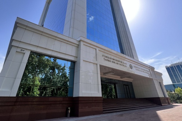  Узбекистан организует транзит своих граждан из Ирана через Туркменистан