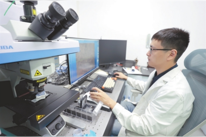  Китай создает цифровой архив: «Генбанк» фарфора сохраняет и расшифровывает тысячелетние секреты